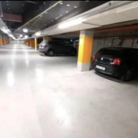 New Building In The Hearth Of Free Parking *