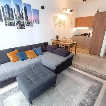 New Building In The Hearth Of Free Parking Apartman *